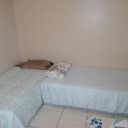 Los Olivos Bed & Breakfast Puerto Iguazu Ruang foto
